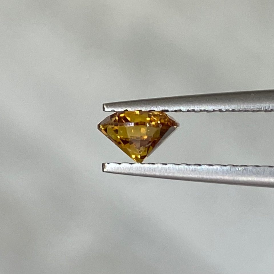 0.64 Ct Fancy Brownish Yellow/I1 Round Diamond-Stonz ZA